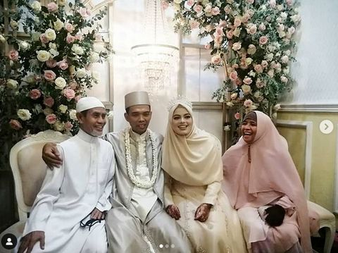 Style Istri Baru Ustaz Abdul Somad, Remaja Berusia 19 Tahun - Medu Online