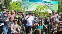 200 Bibit Pohon Tertanam Di Bukit Lewadang