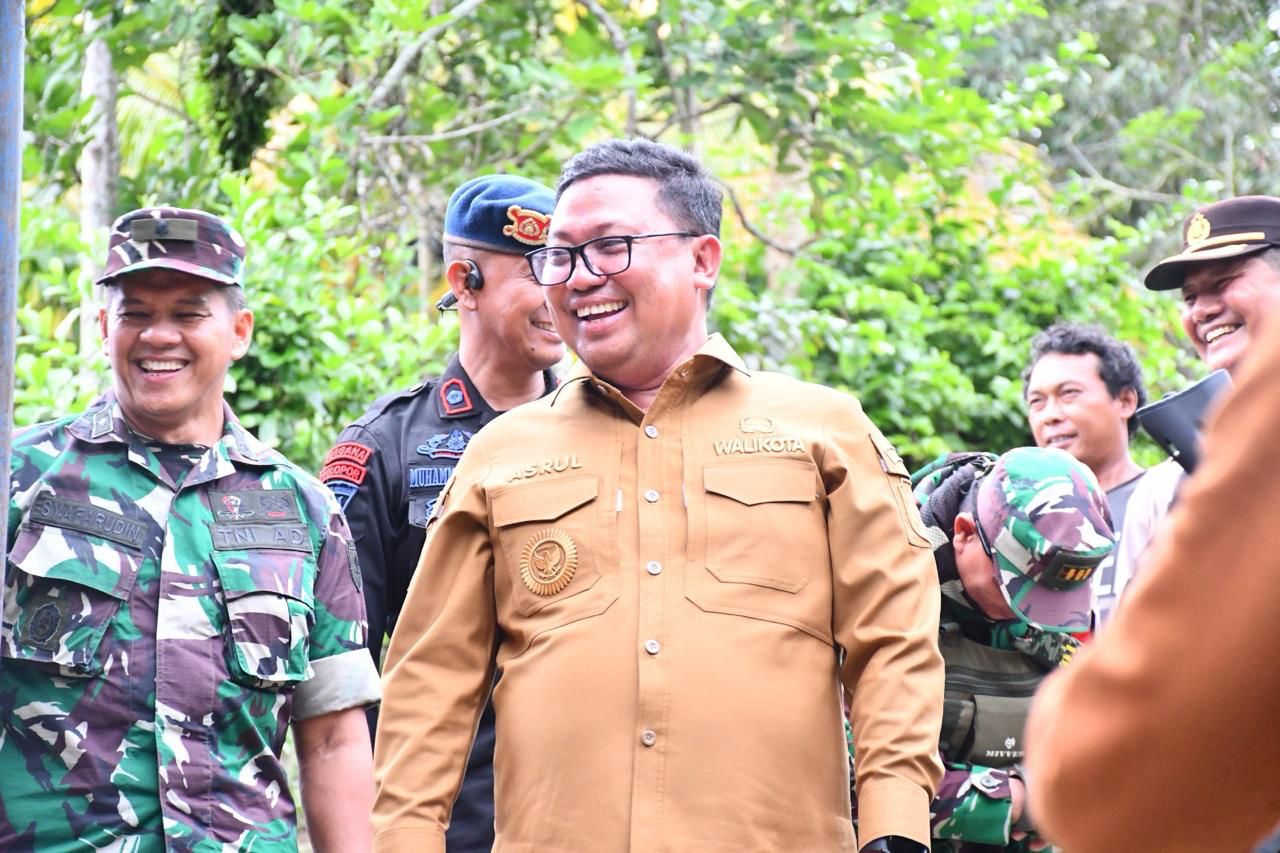 Warga Kota Palopo Antusias Ke- TPS Salurkan Hak Suara