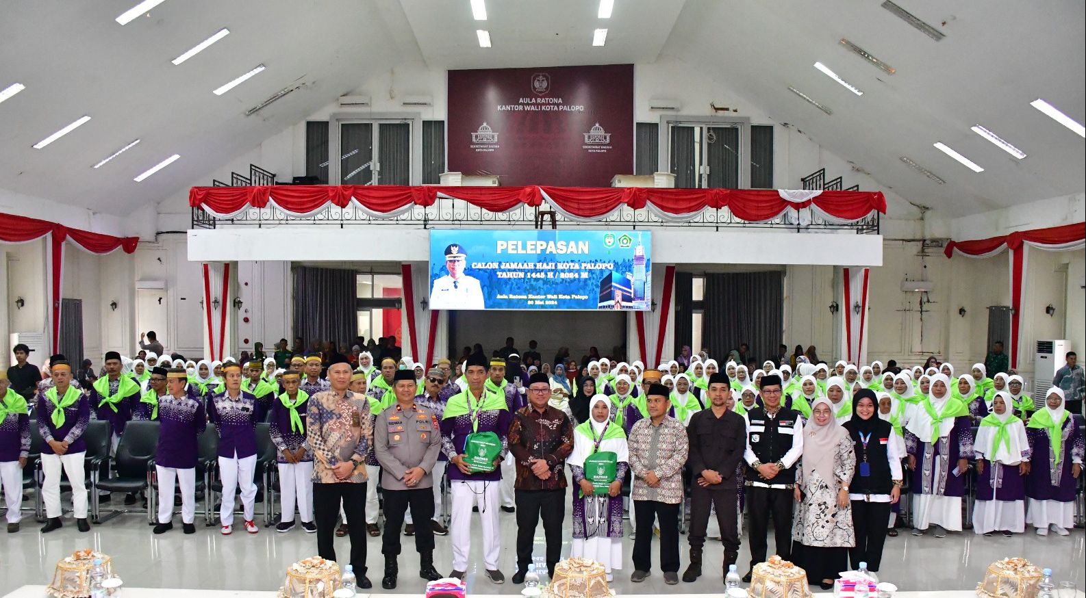 Calon Haji Kota Palopo Bertolak Ke Makassar Untuk Selanjutnya Ke Tanah Suci