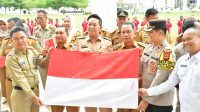 Pemkot Palopo Bagikan Bendera Merah Putih, Harap Semangat Berbangsa Makin Kokoh